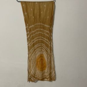 EILEEN FISHER SILK SCARF .